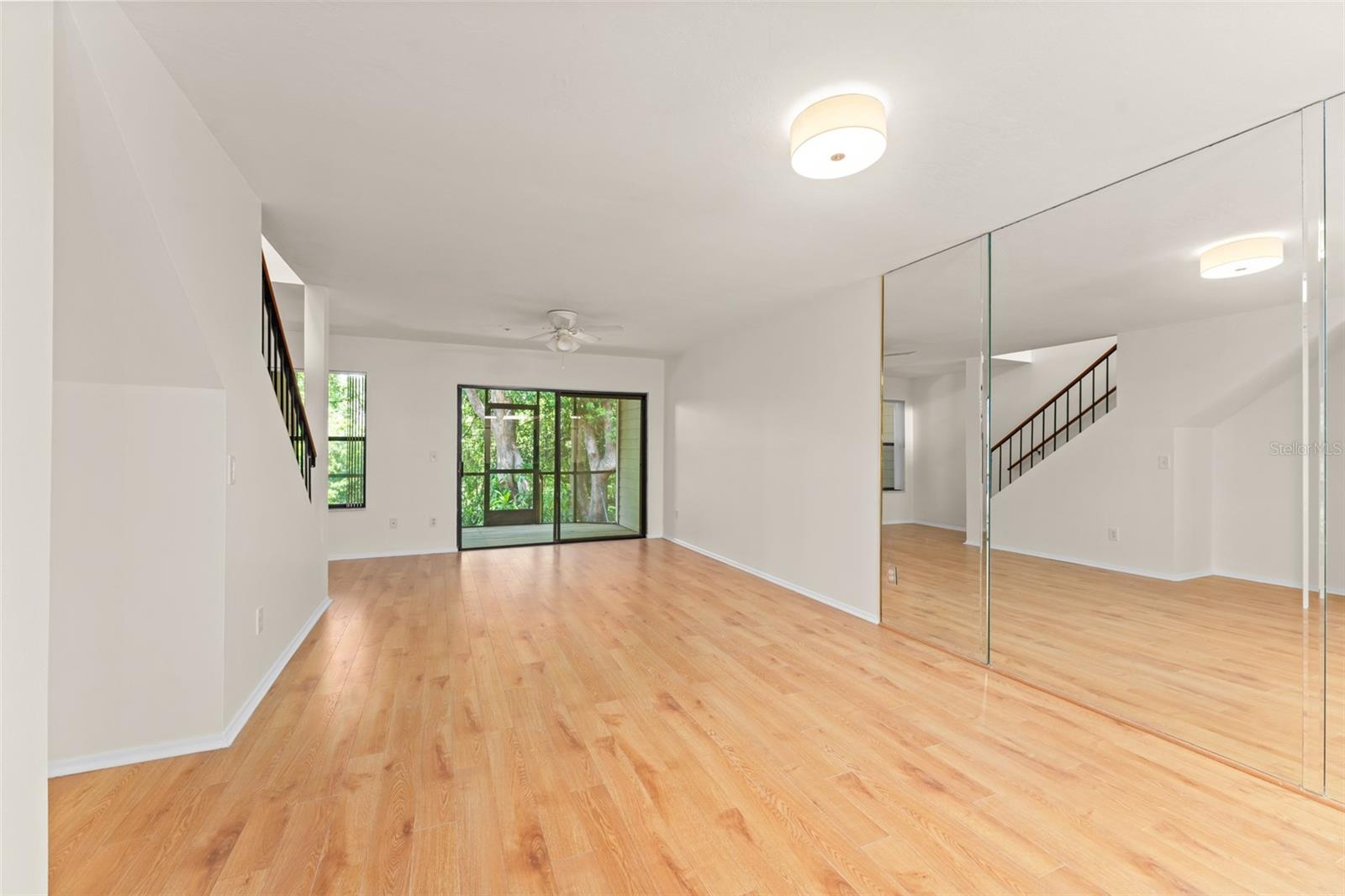 Image 11 of 33 For 641 Northbridge Drive