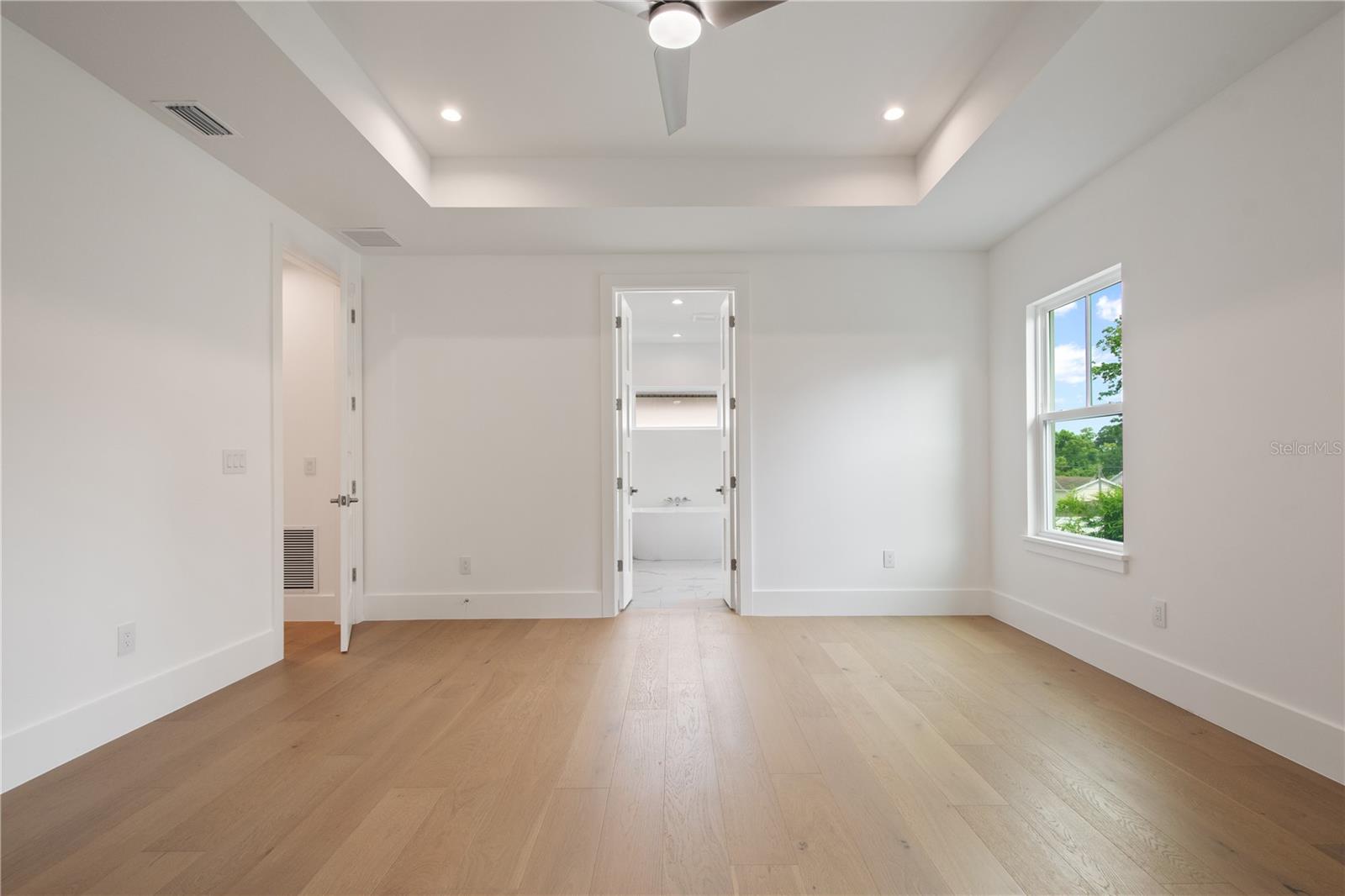 Image 24 of 45 For 1840 Biscayne Drive