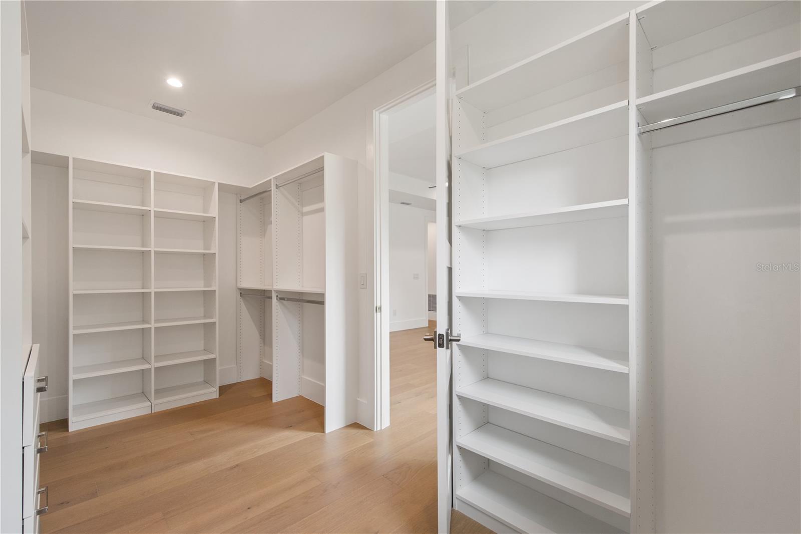 Image 32 of 45 For 1840 Biscayne Drive