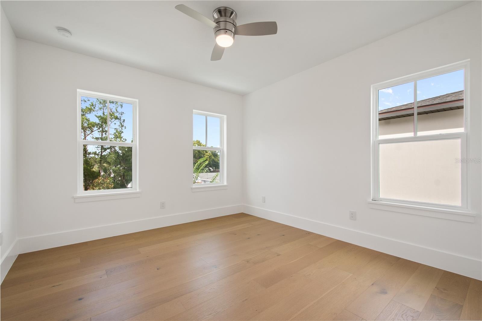 Image 36 of 45 For 1840 Biscayne Drive