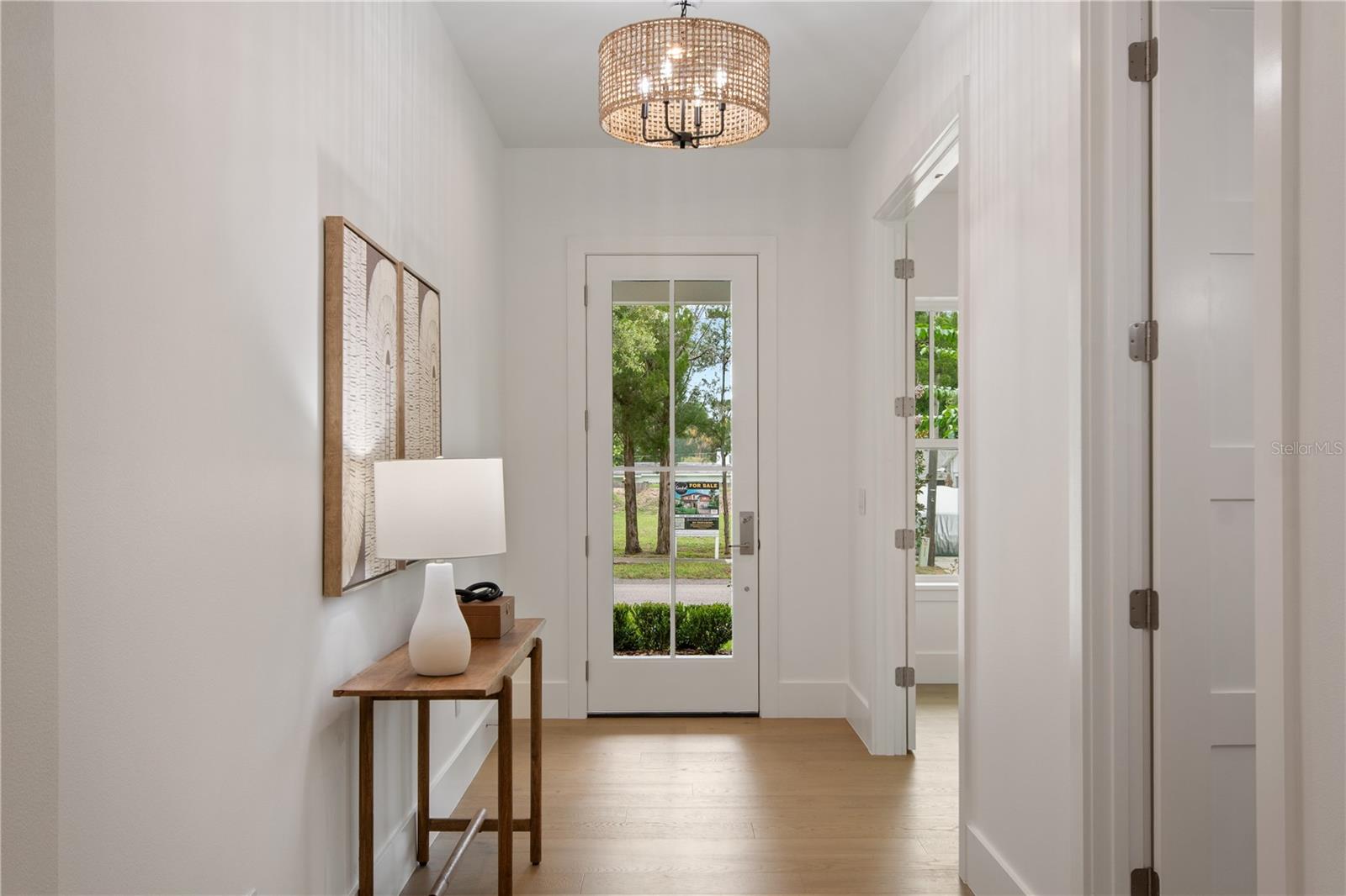 Image 4 of 45 For 1840 Biscayne Drive