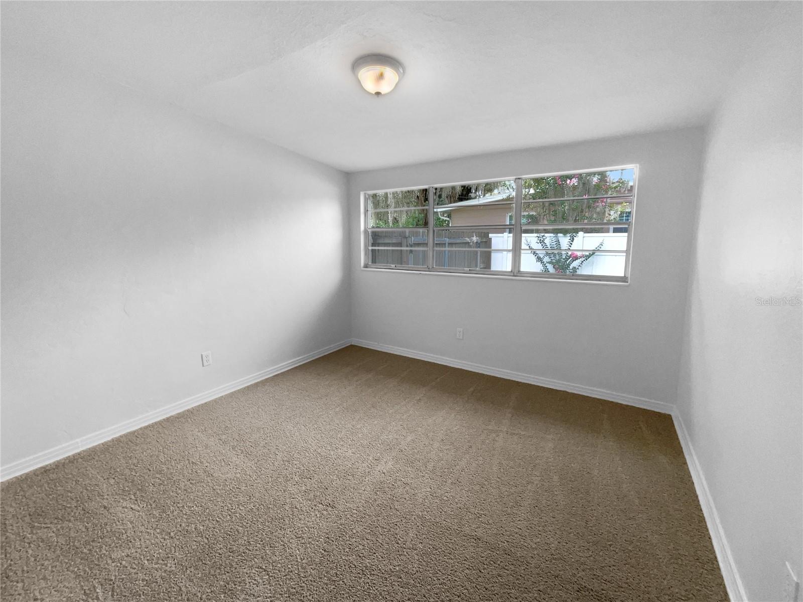 Image 17 of 23 For 425 Riverhills Drive