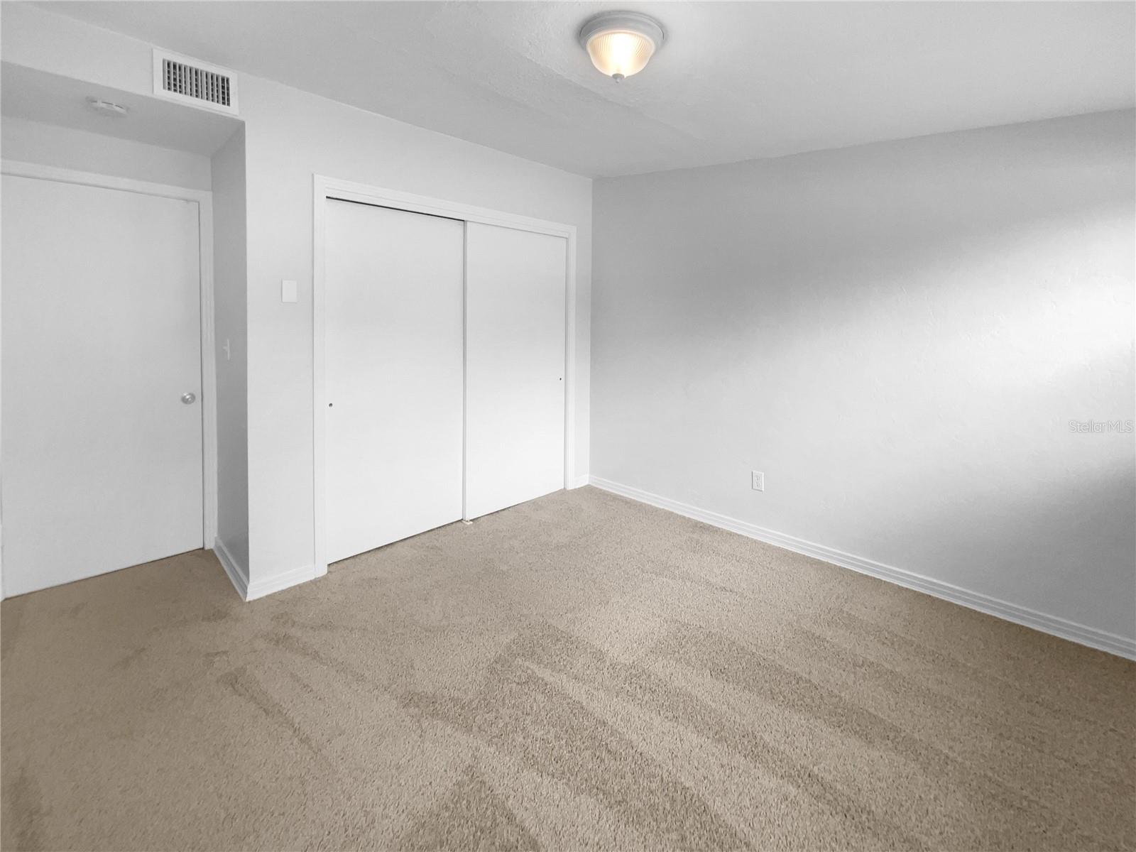 Image 18 of 23 For 425 Riverhills Drive