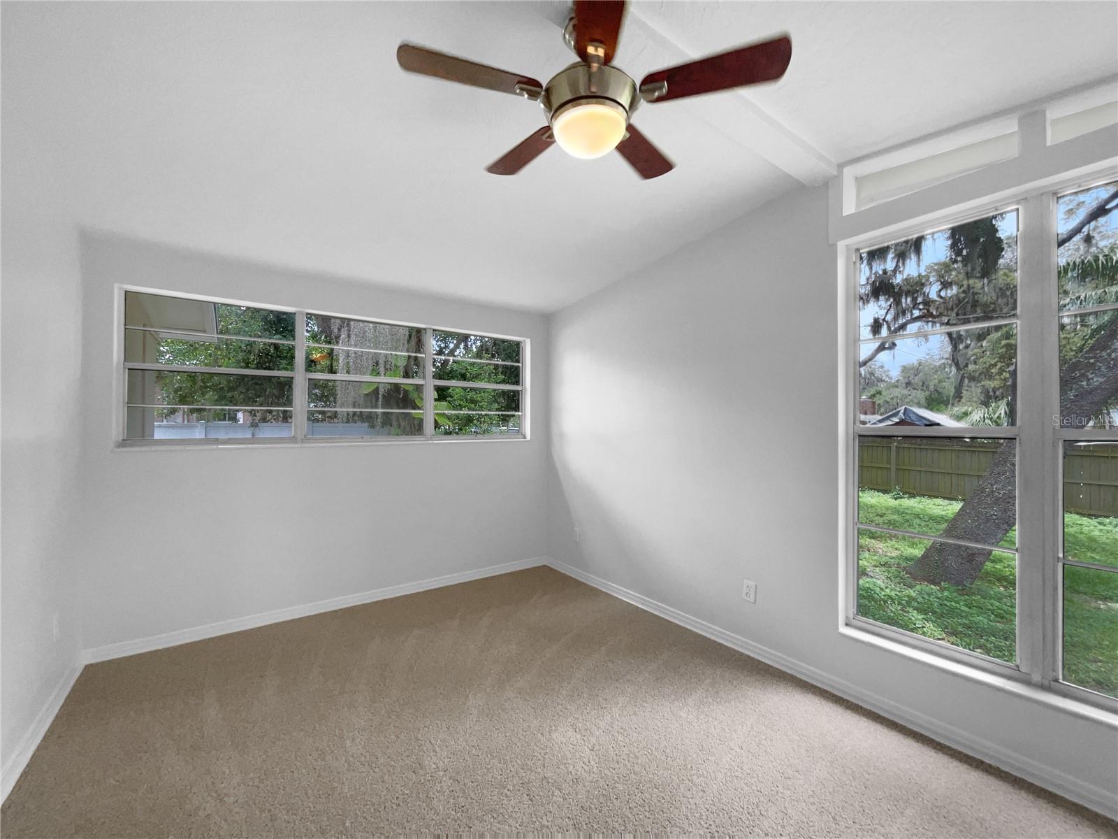 Image 19 of 23 For 425 Riverhills Drive