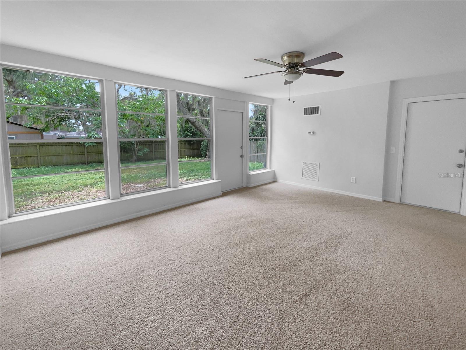 Image 3 of 23 For 425 Riverhills Drive