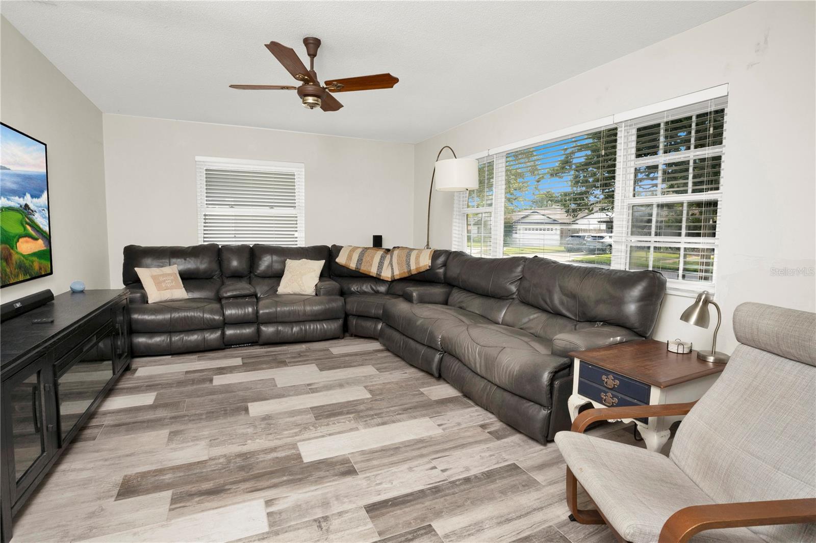 Image 15 of 42 For 346 Elkhorn Court