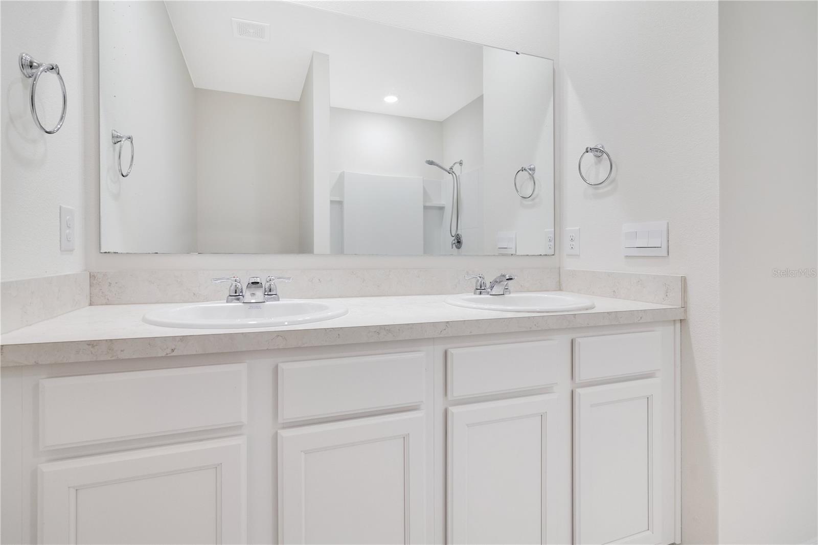 Image 13 of 34 For 2539 Avalon Park Boulevard