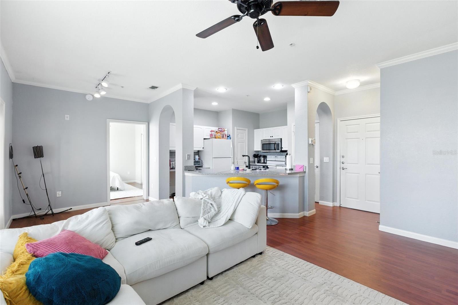 Image 10 of 39 For 860 Orange Avenue 177