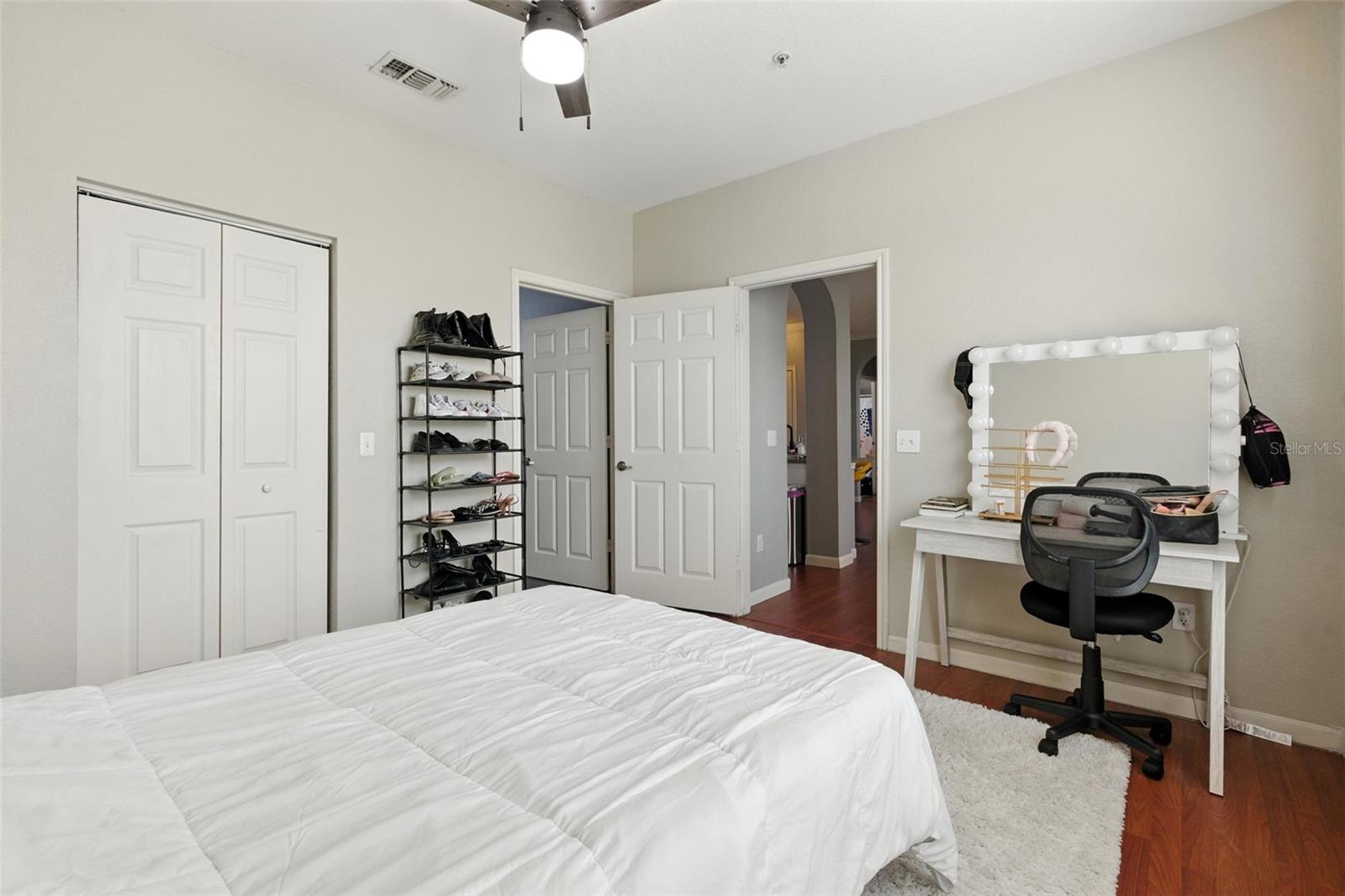 Image 14 of 39 For 860 Orange Avenue 177