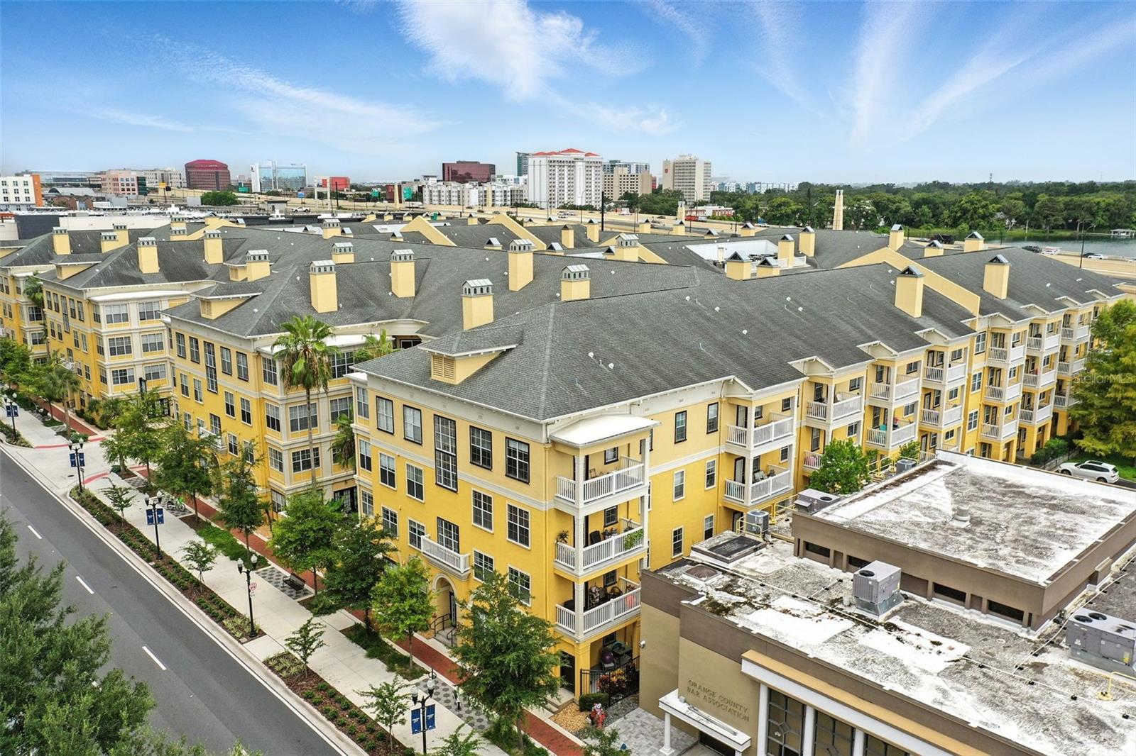 Image 3 of 39 For 860 Orange Avenue 177