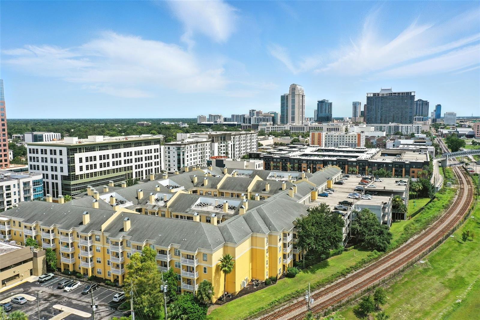 Image 36 of 39 For 860 Orange Avenue 177