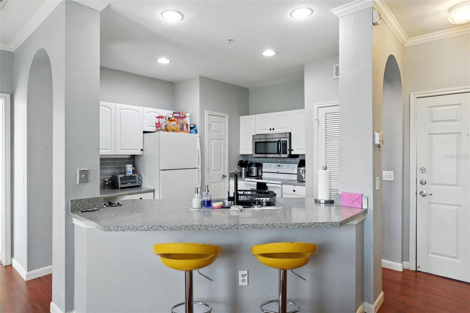 Image 7 of 39 For 860 Orange Avenue 177