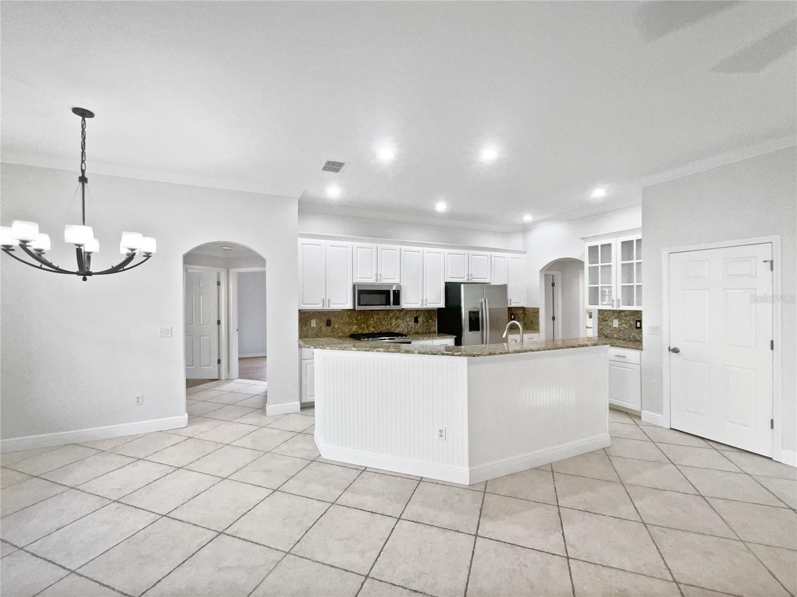 Image 17 of 28 For 4615 River Overlook Drive