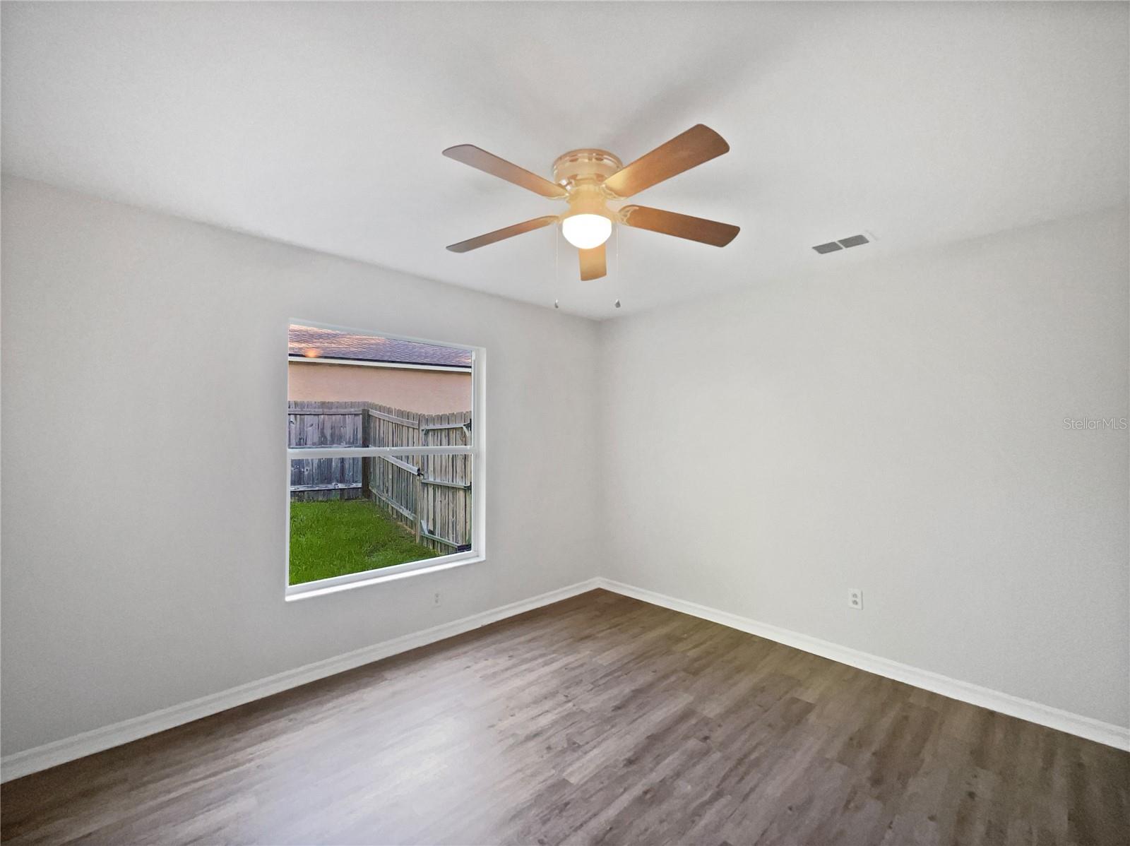 Image 21 of 28 For 4615 River Overlook Drive
