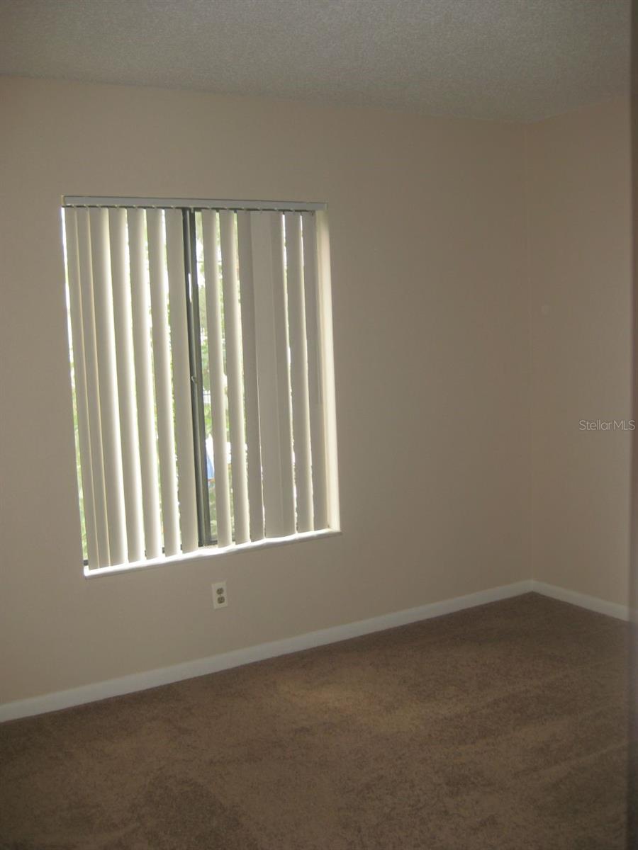 Image 4 of 13 For 1627 Pine Ridge Circle 1627