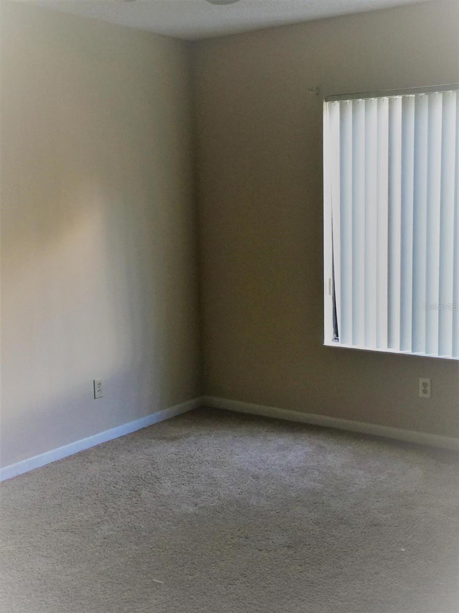 Image 6 of 13 For 1627 Pine Ridge Circle 1627