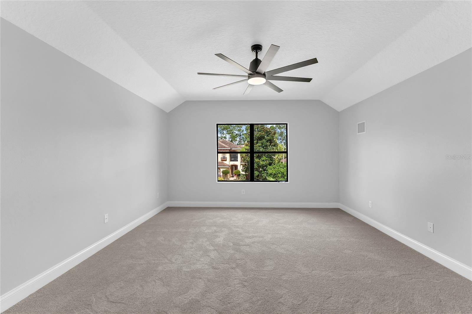 Image 34 of 44 For 102 Evans Drive
