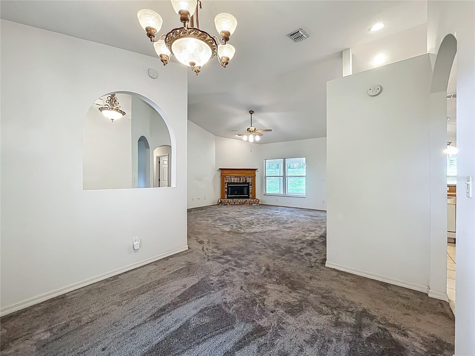 Image 11 of 50 For 16634 Pine Timber Avenue