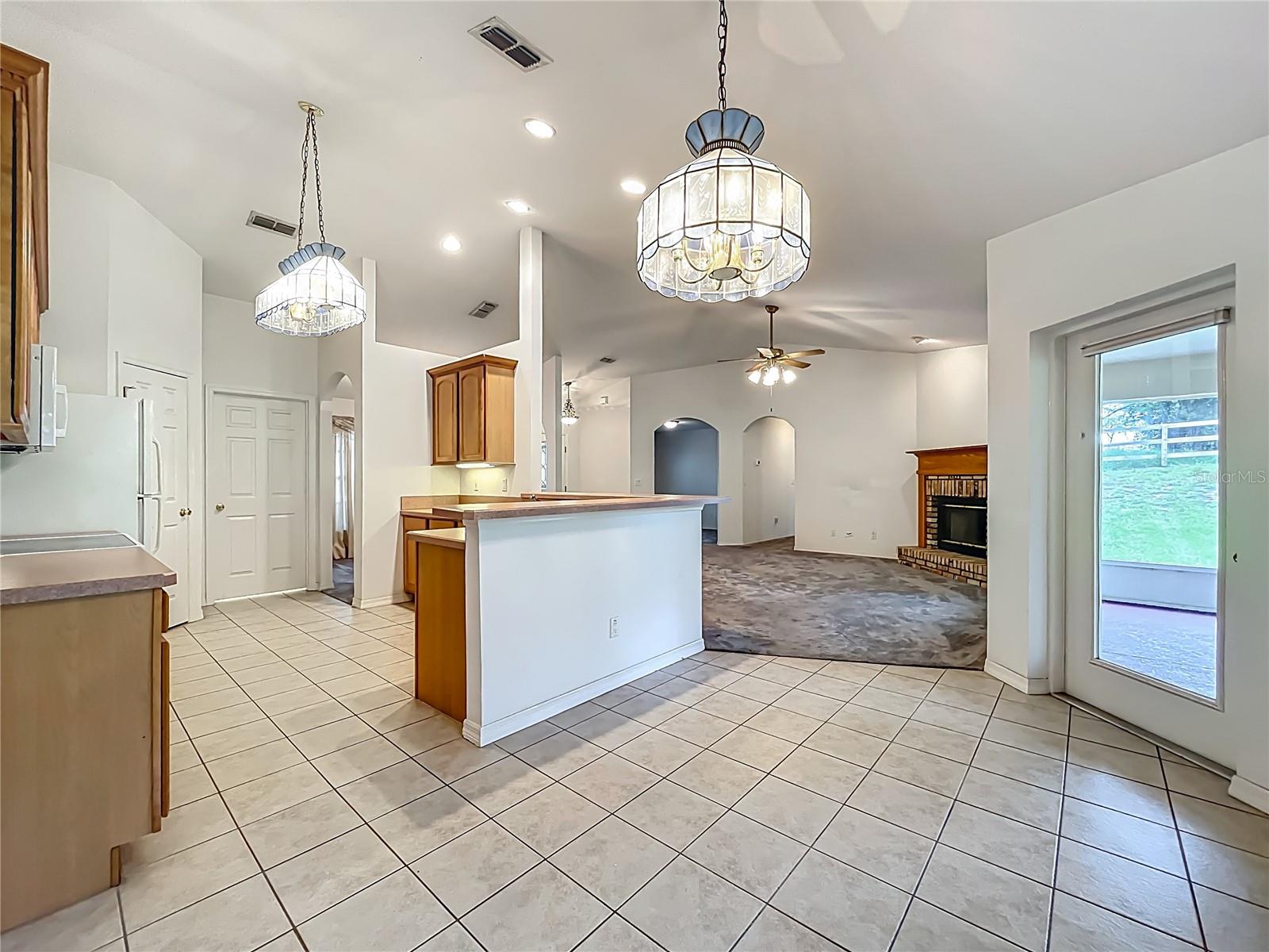 Image 17 of 50 For 16634 Pine Timber Avenue