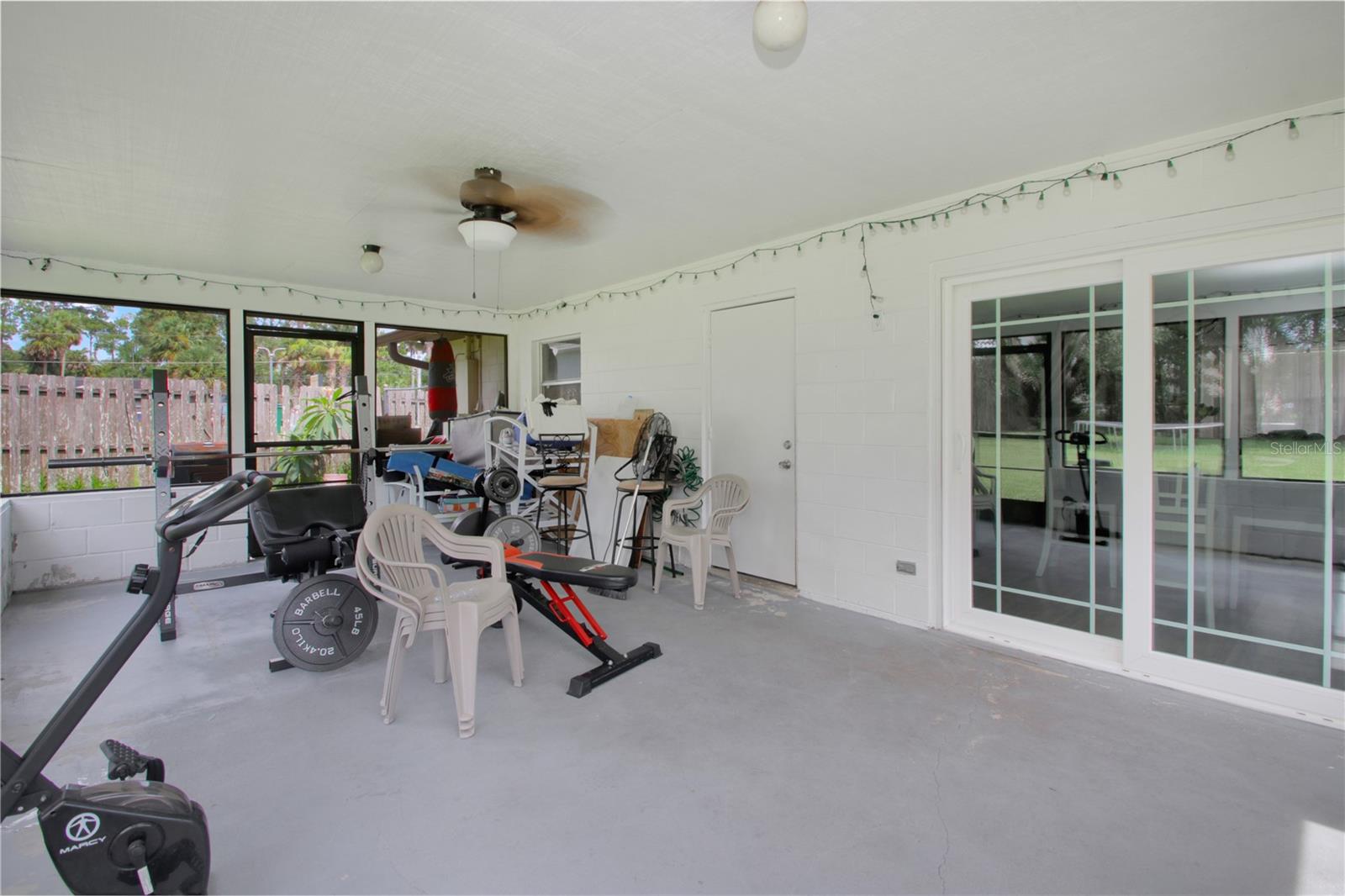 Image 16 of 25 For 102 Garden Court