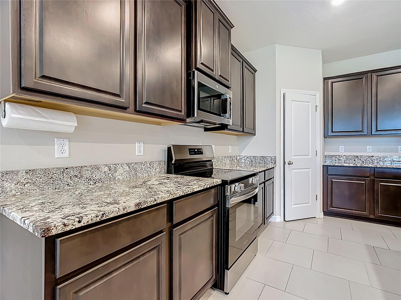 Image 13 of 63 For 3508 Crescent Peak Way