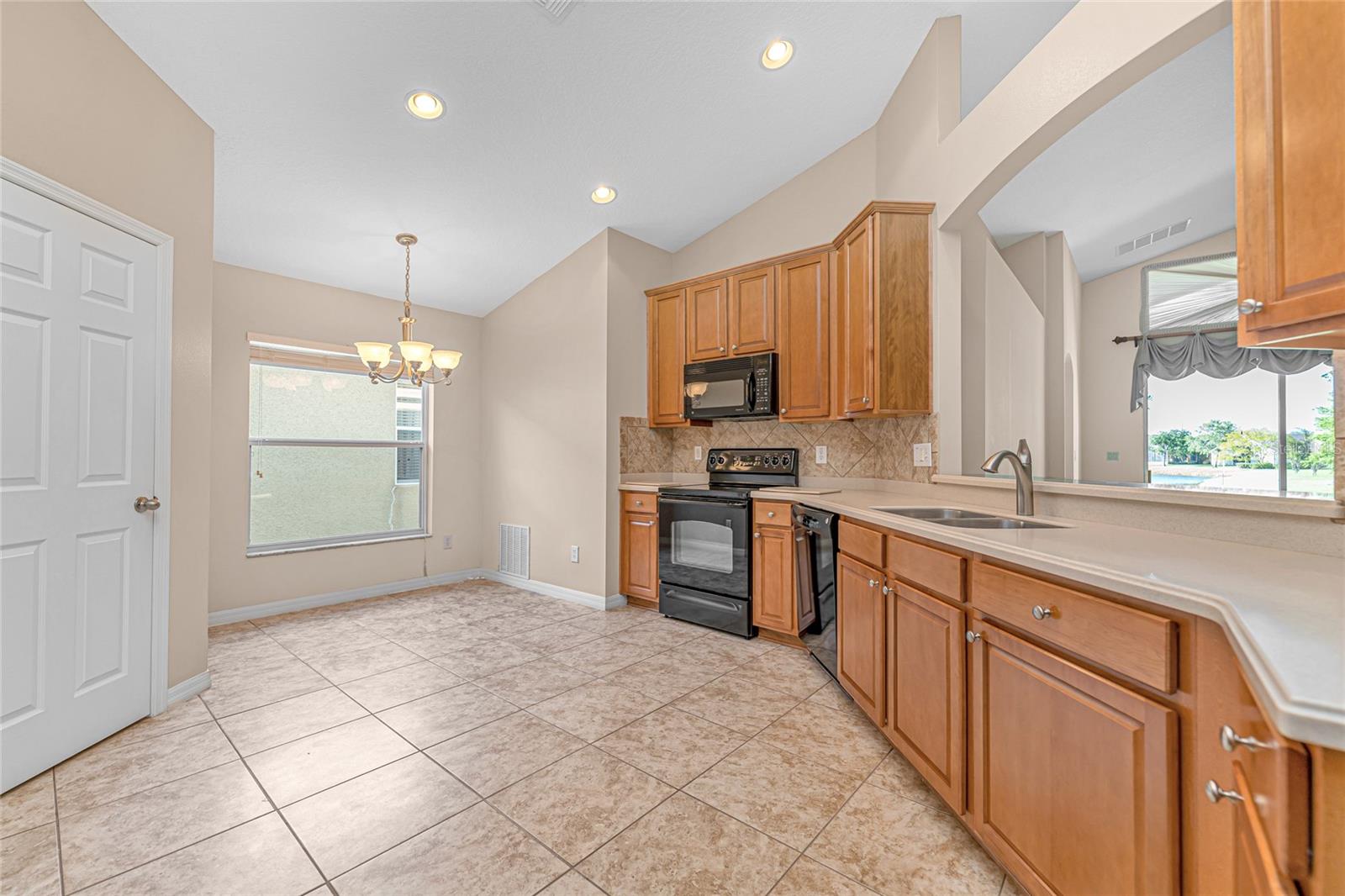 Image 4 of 20 For 14921 Braywood Trail