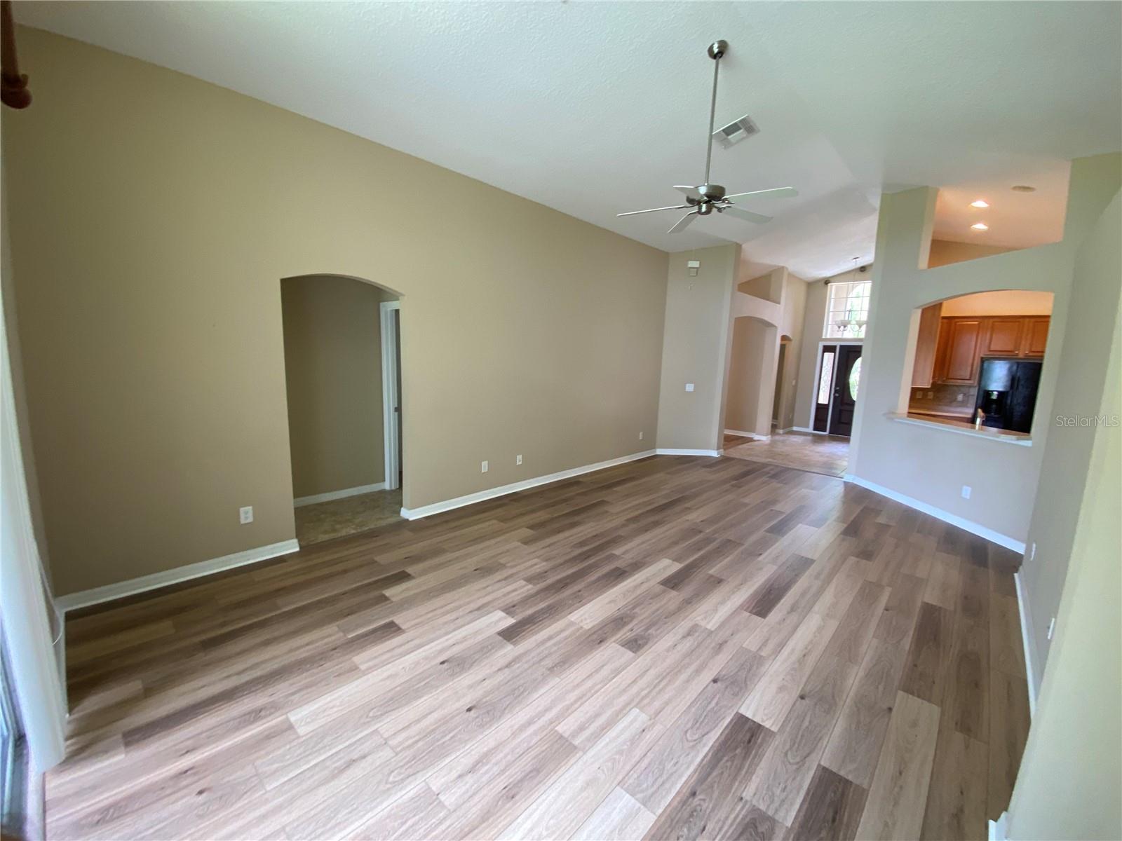 Image 9 of 20 For 14921 Braywood Trail