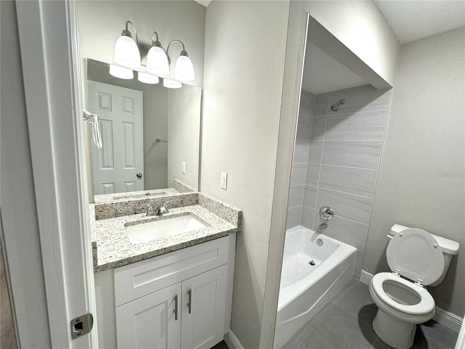 Image 22 of 39 For 6054 Amberly Court T21