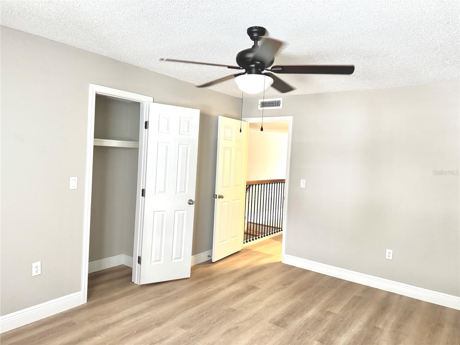 Image 28 of 39 For 6054 Amberly Court T21