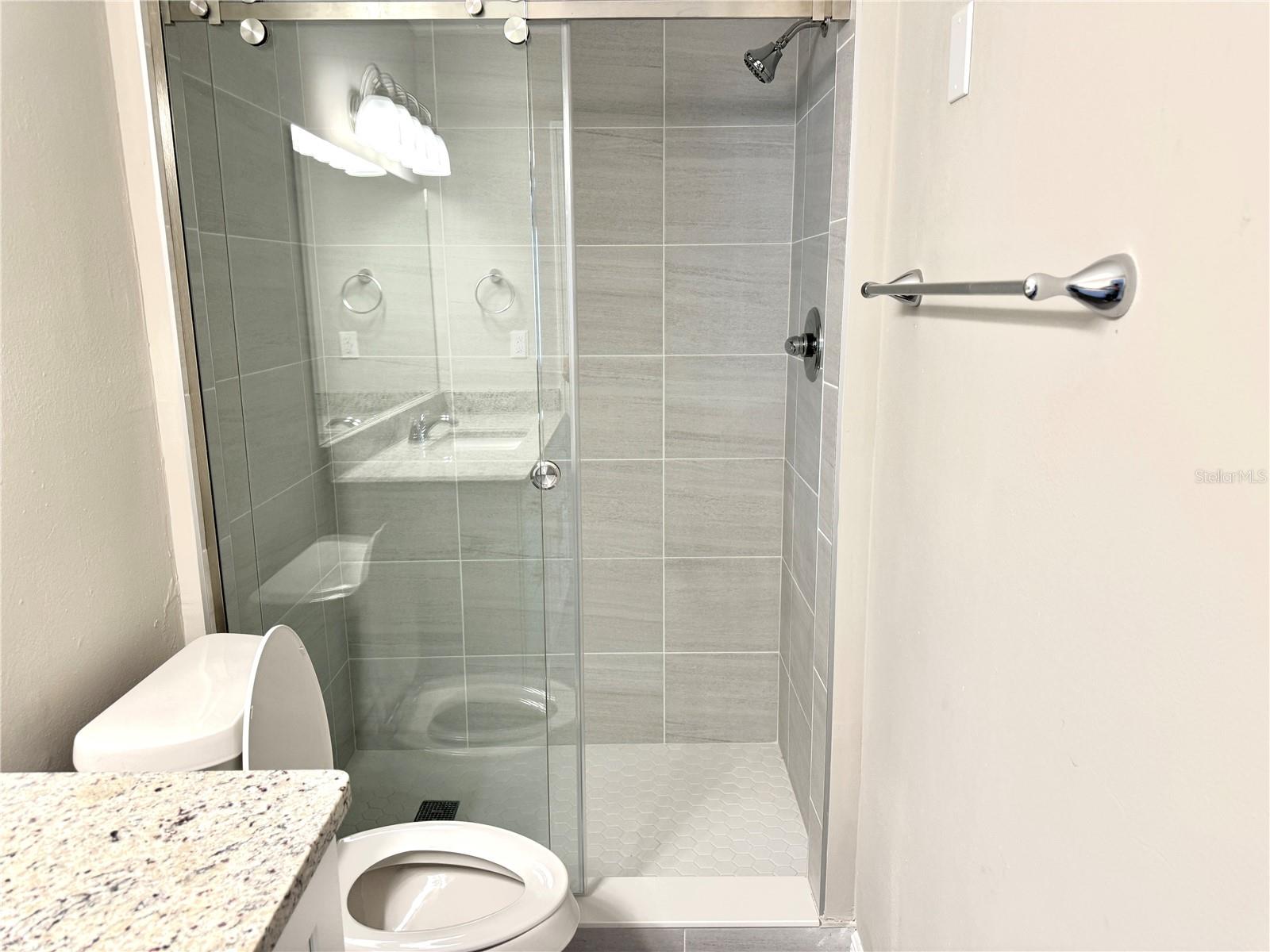 Image 36 of 39 For 6054 Amberly Court T21