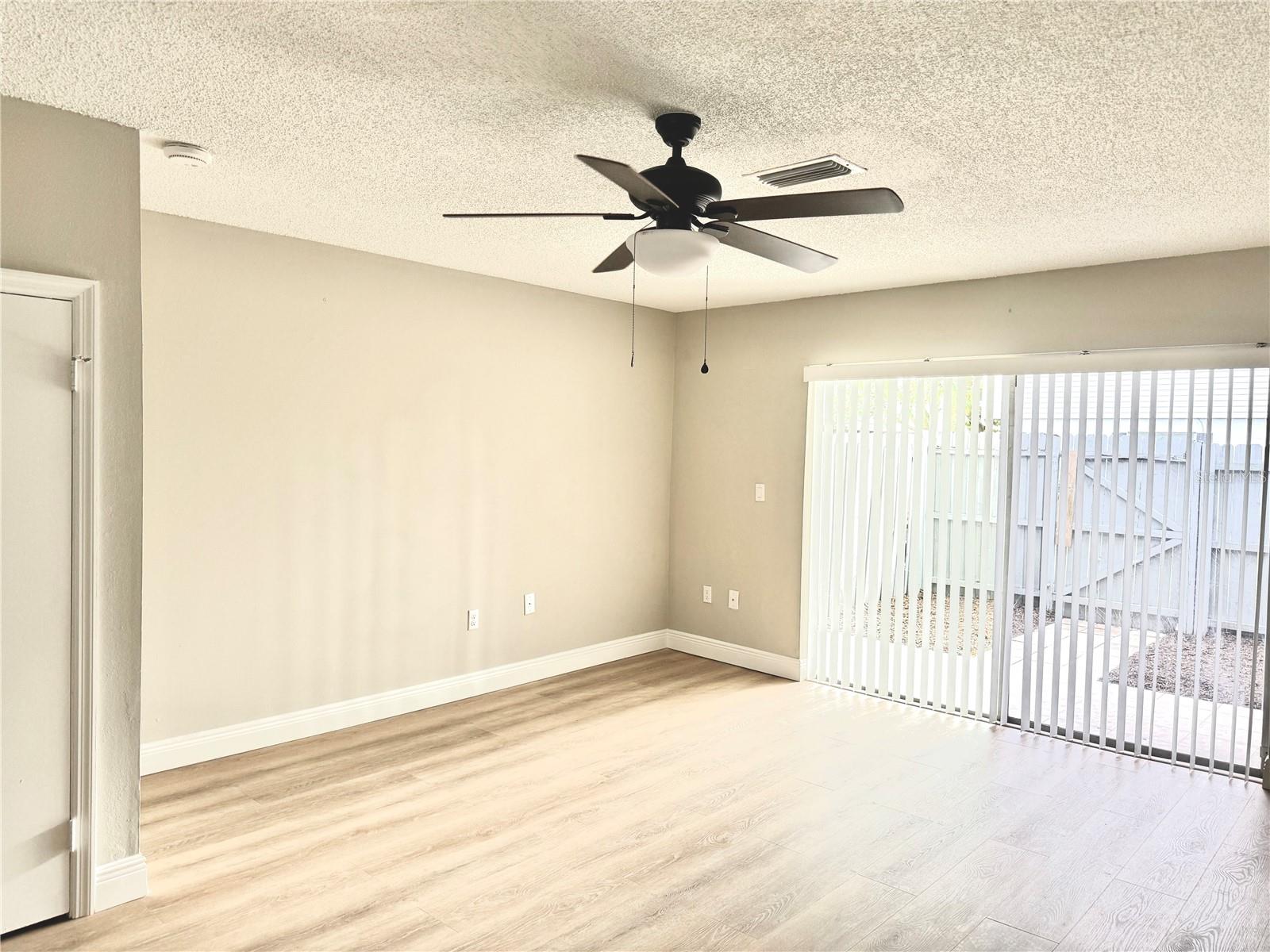 Image 5 of 39 For 6054 Amberly Court T21