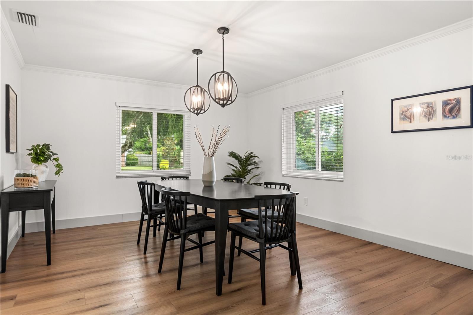 Image 10 of 47 For 125 White Oak Circle
