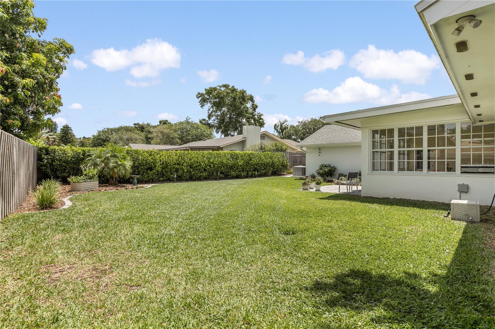 Image 37 of 47 For 125 White Oak Circle