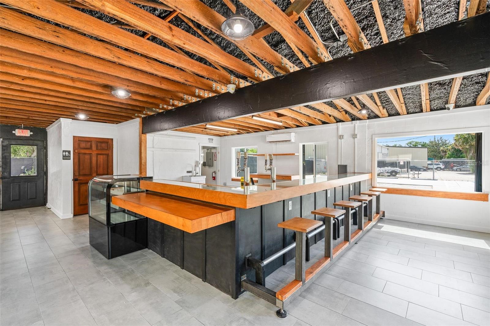 Image 16 of 43 For 209 E Palmetto Ave