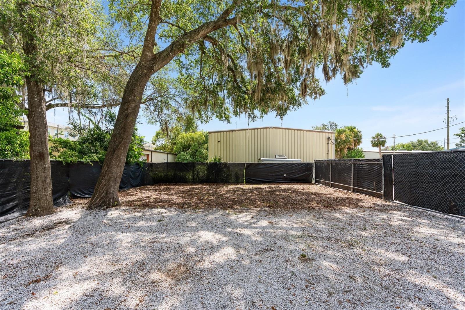 Image 34 of 43 For 209 E Palmetto Ave