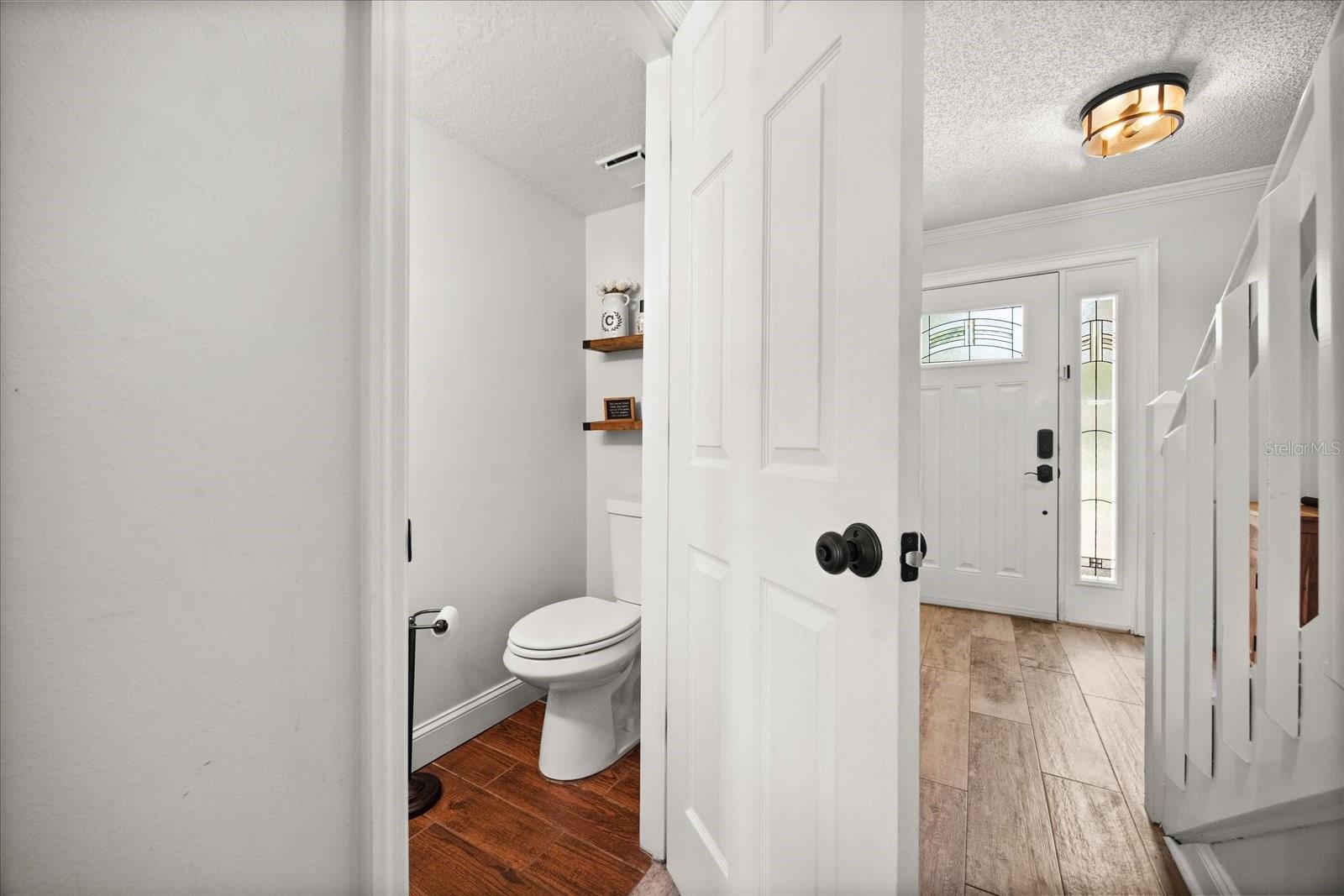 Image 17 of 36 For 1819 Shadyhill Terrace