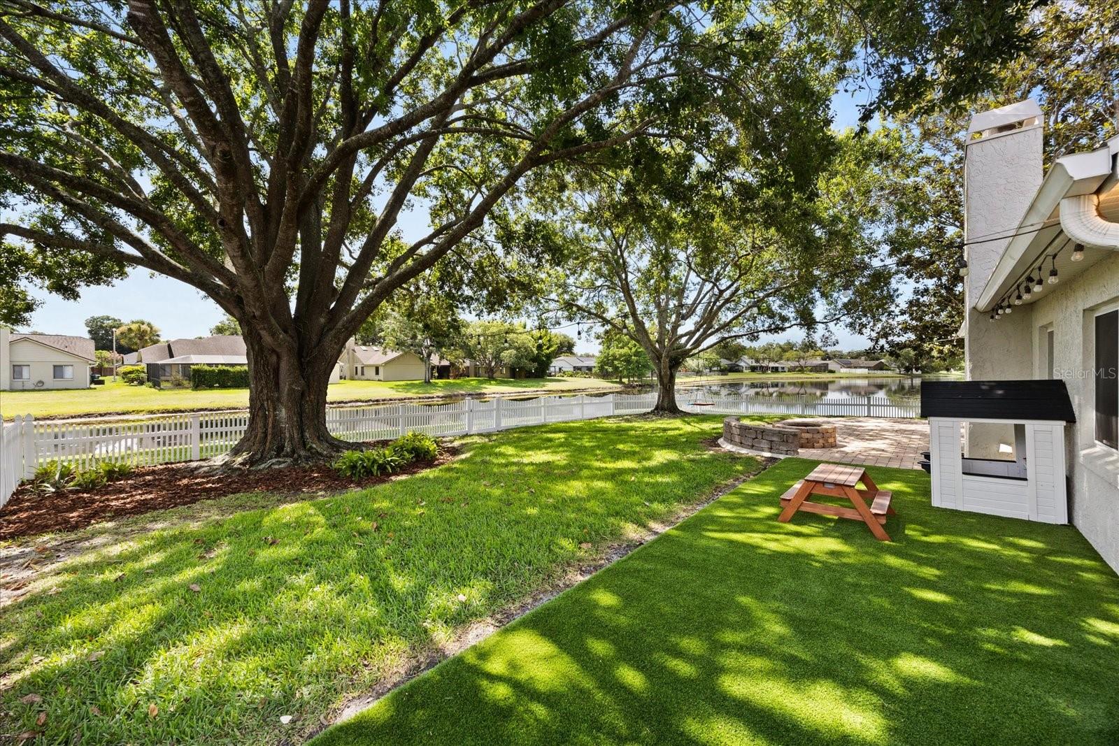 Image 7 of 36 For 1819 Shadyhill Terrace