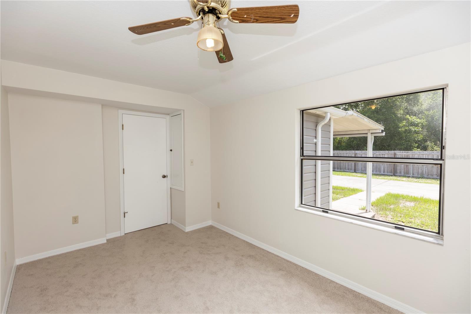 Image 13 of 28 For 19402 5th Street
