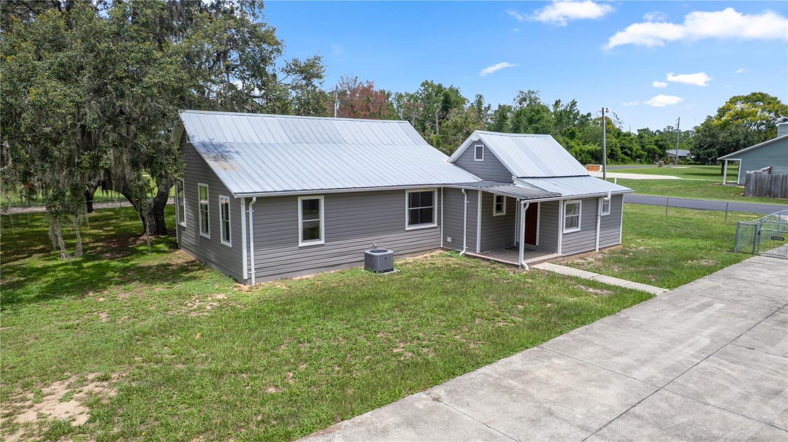 Image 3 of 28 For 19402 5th Street