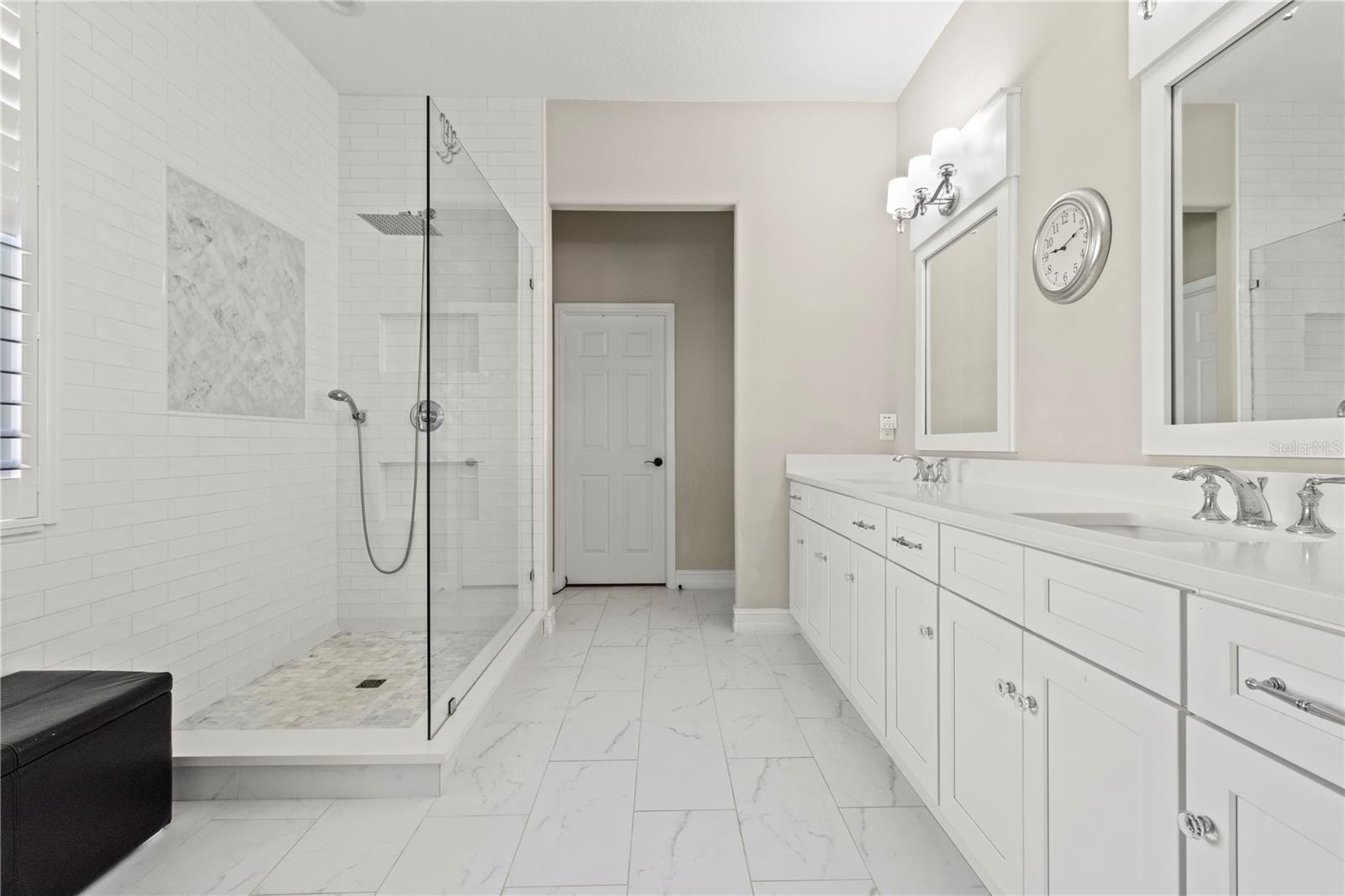 Image 13 of 36 For 11208 Ledgement Lane