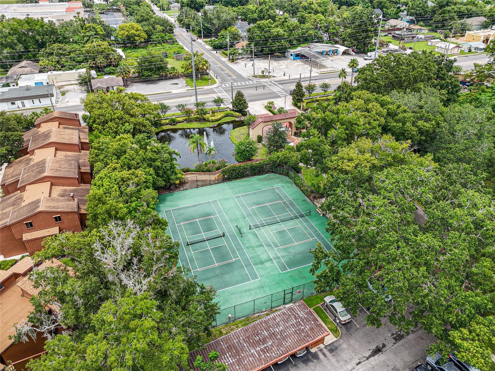 Image 33 of 40 For 1232 Saint Tropez Circle Ge