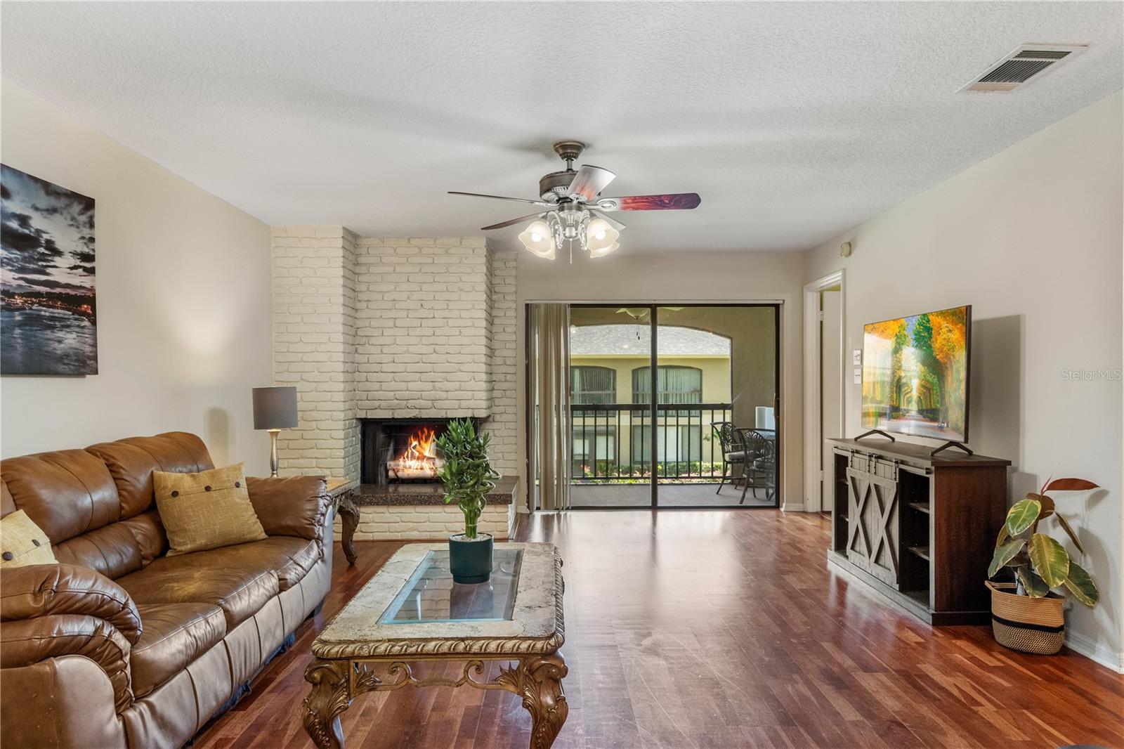 Image 10 of 34 For 1055 Kensignton Park Drive 317