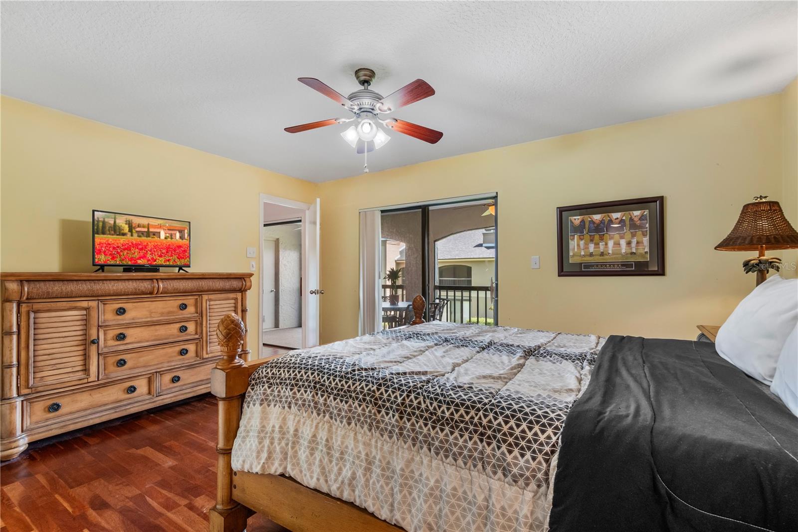 Image 18 of 34 For 1055 Kensignton Park Drive 317