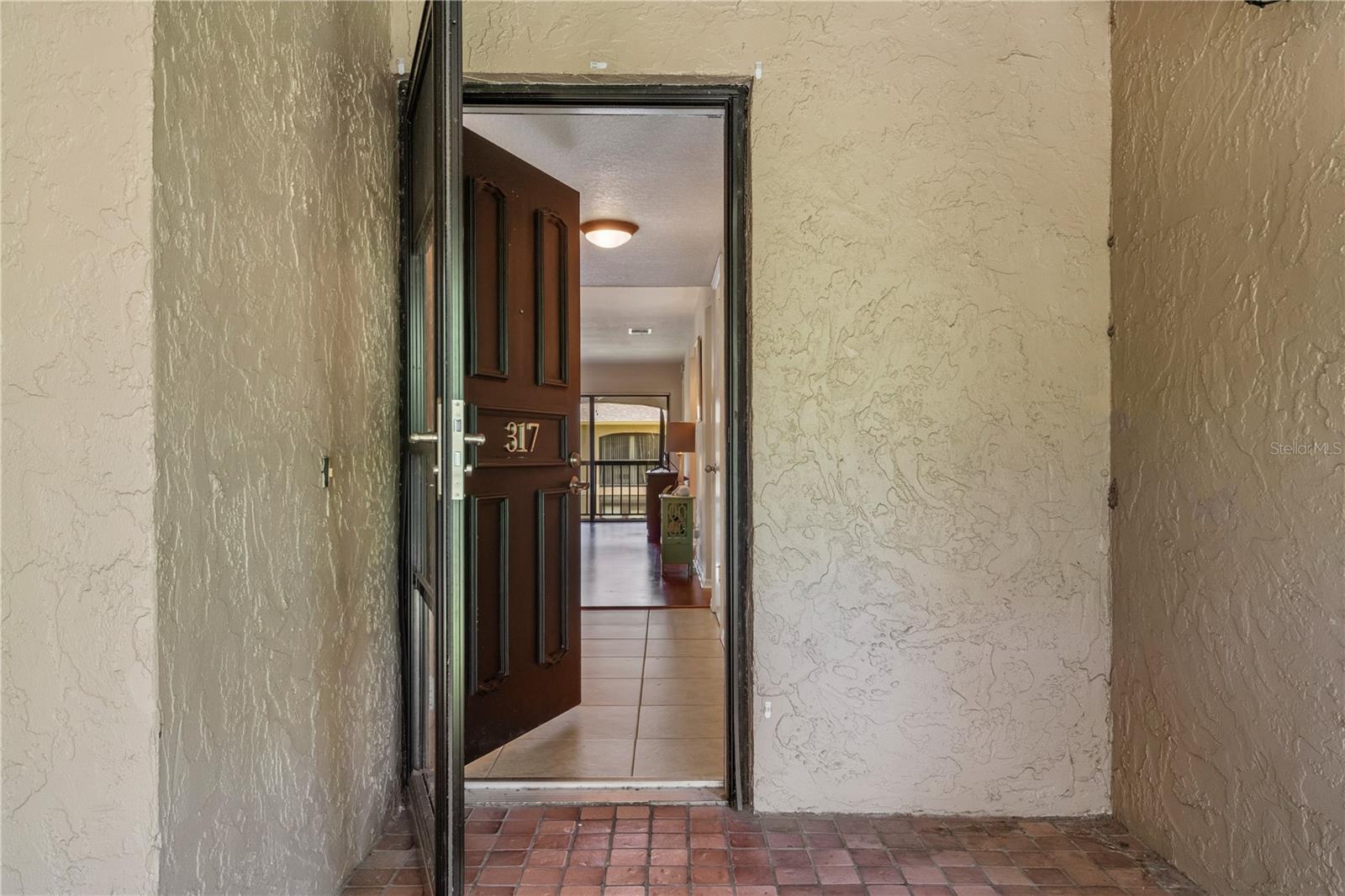 Image 3 of 34 For 1055 Kensignton Park Drive 317