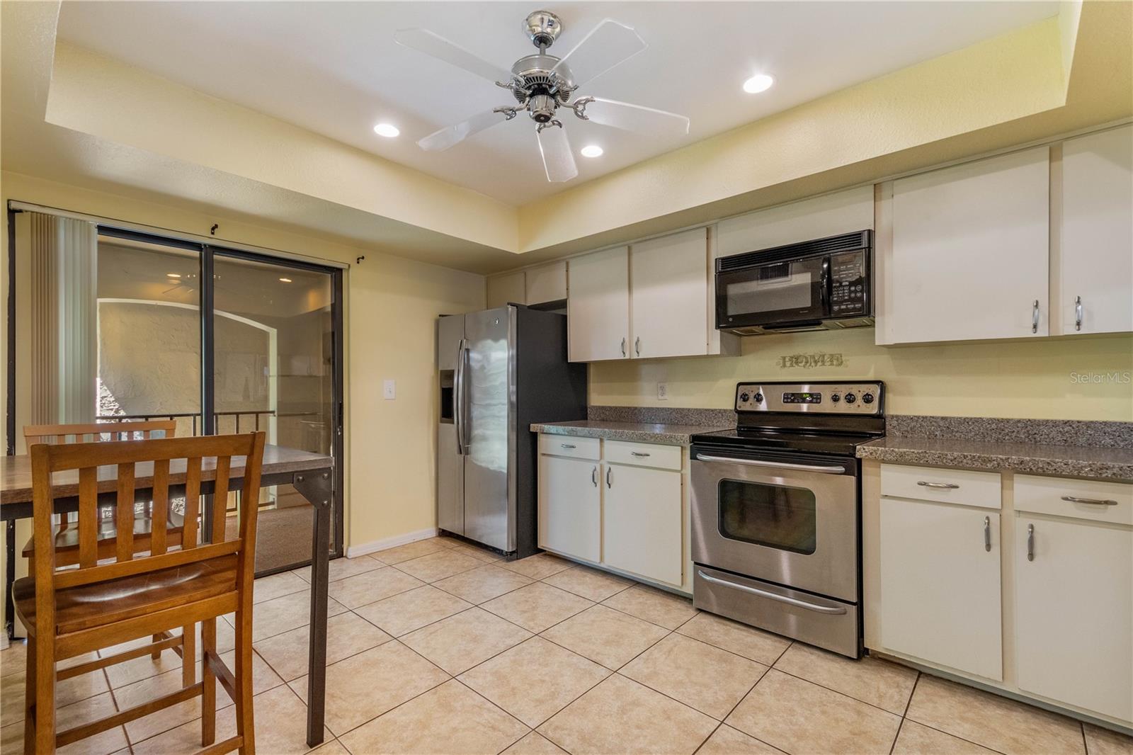 Image 4 of 34 For 1055 Kensignton Park Drive 317