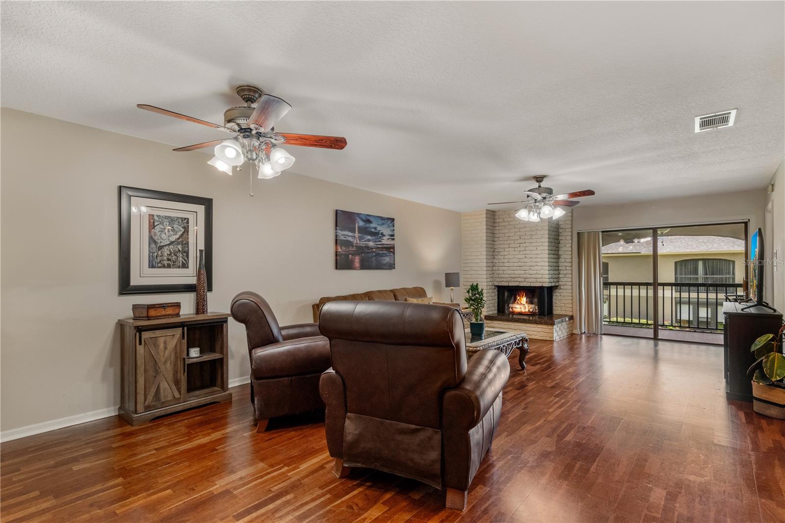 Image 8 of 34 For 1055 Kensignton Park Drive 317