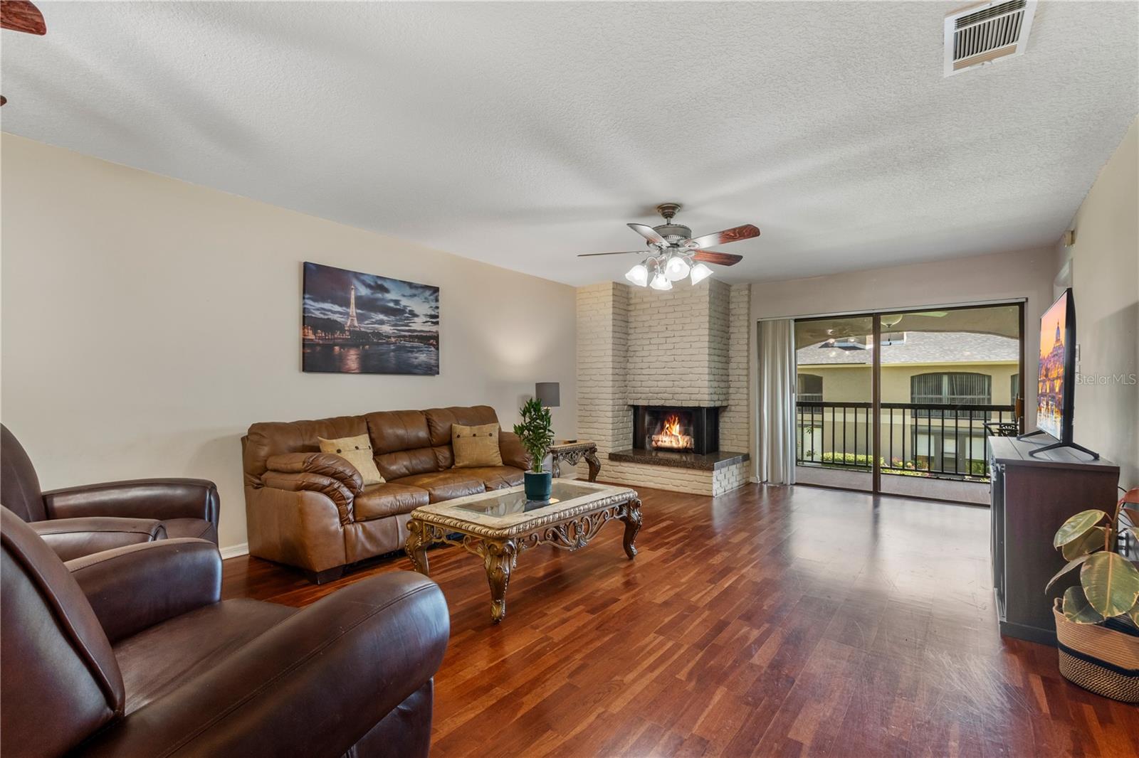 Image 9 of 34 For 1055 Kensignton Park Drive 317