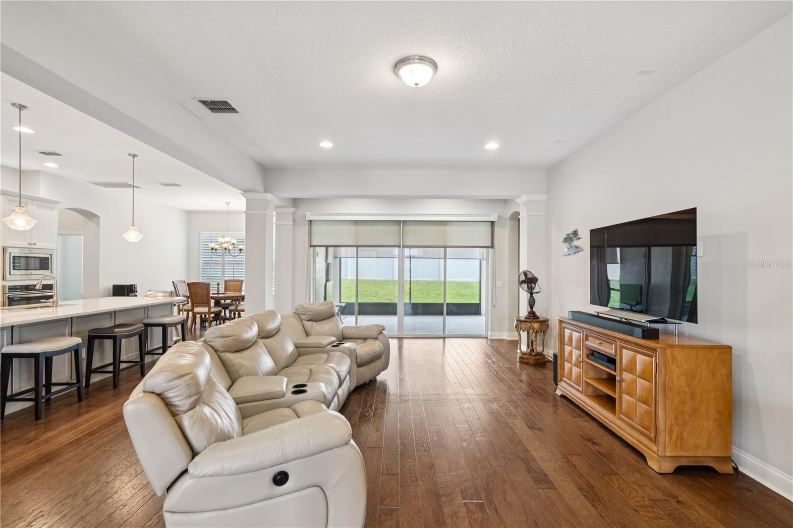 Image 10 of 46 For 16415 Good Hearth Boulevard