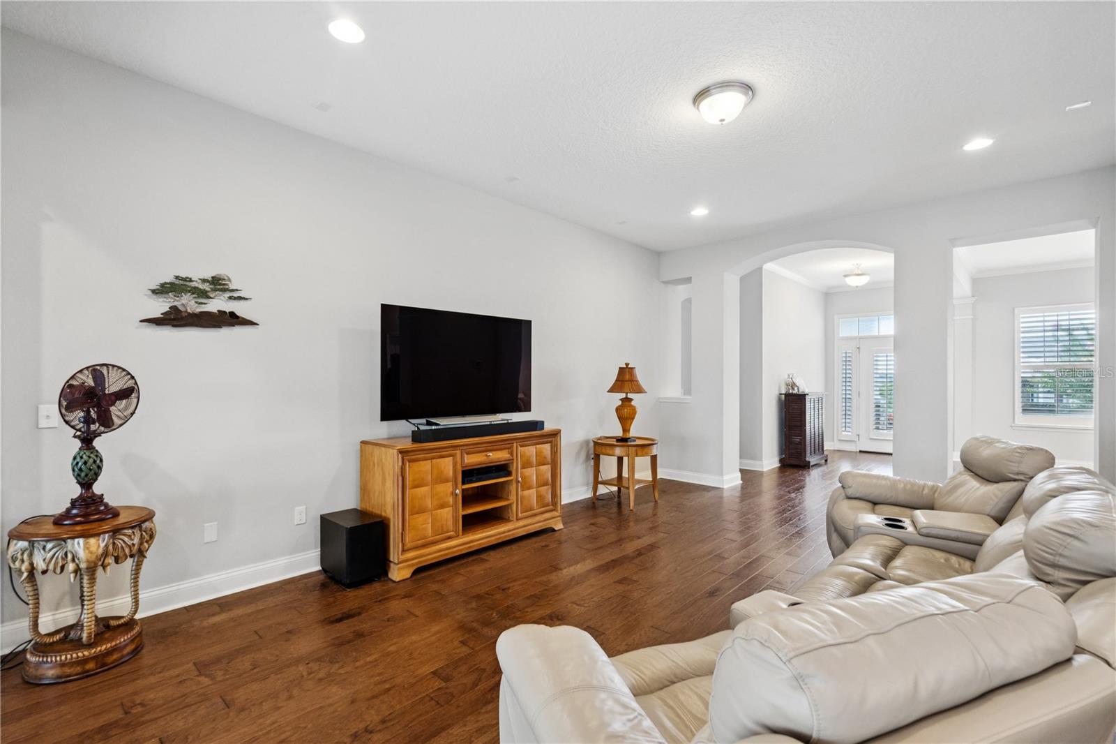 Image 13 of 46 For 16415 Good Hearth Boulevard