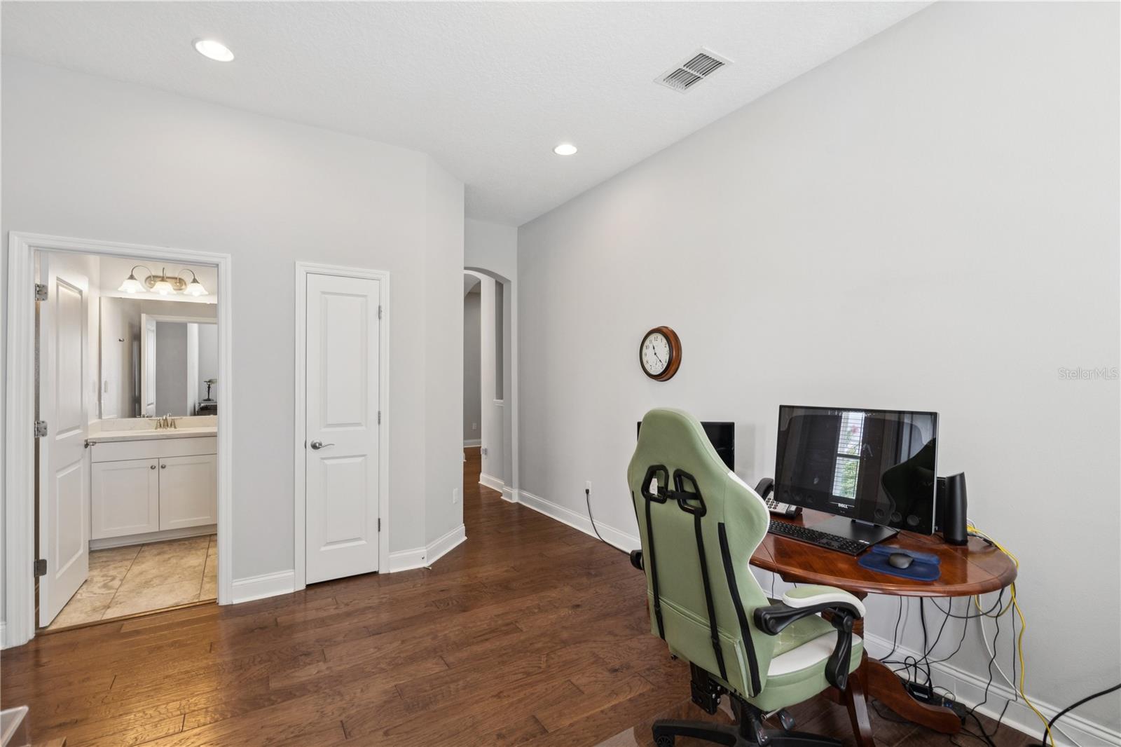 Image 29 of 46 For 16415 Good Hearth Boulevard